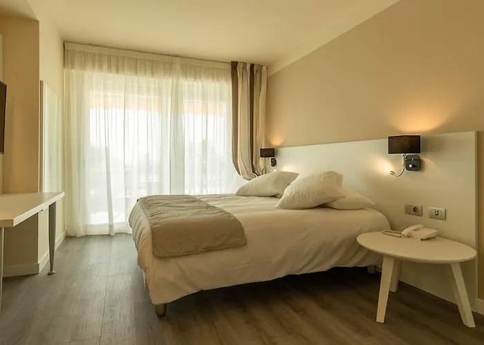 La Dolce Hotel 3*